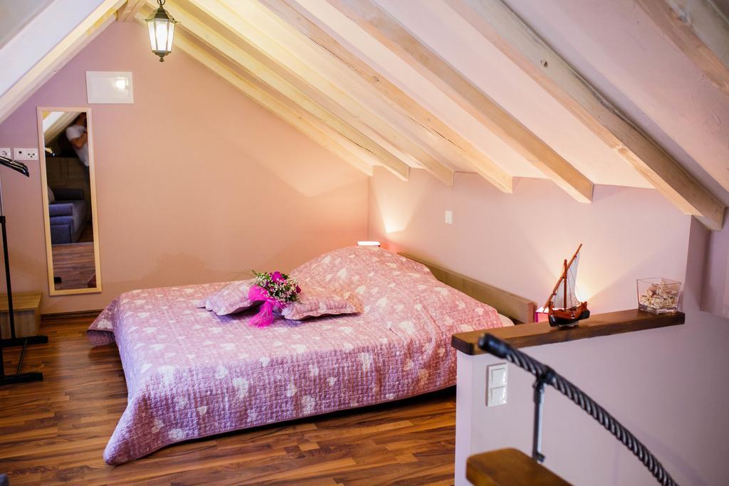 Studio Apartments Bonaca Спліт Екстер'єр фото