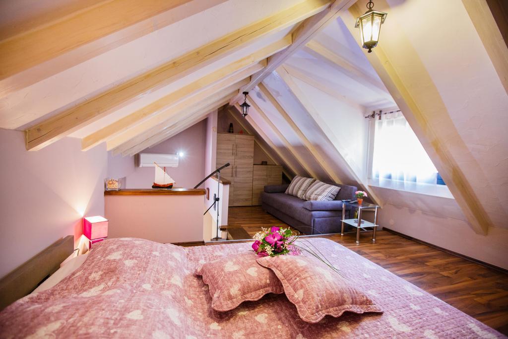 Studio Apartments Bonaca Спліт Екстер'єр фото