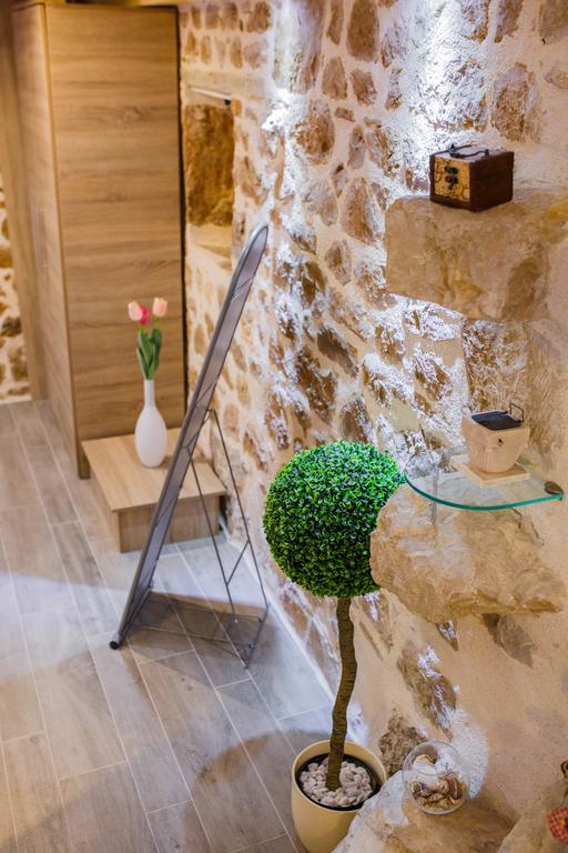 Studio Apartments Bonaca Спліт Екстер'єр фото