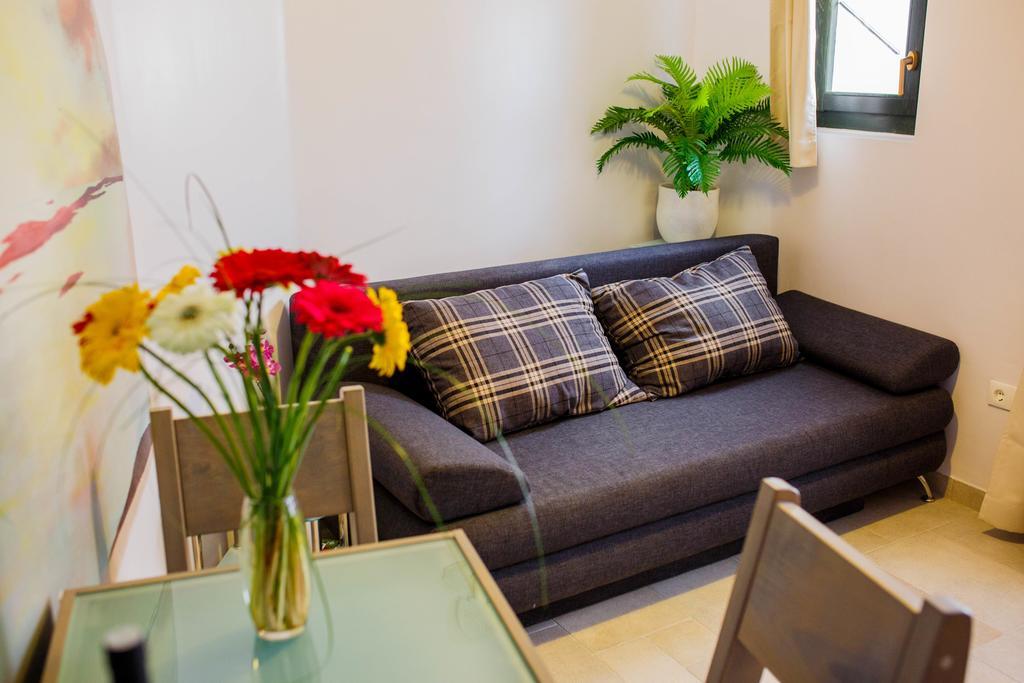 Studio Apartments Bonaca Спліт Екстер'єр фото