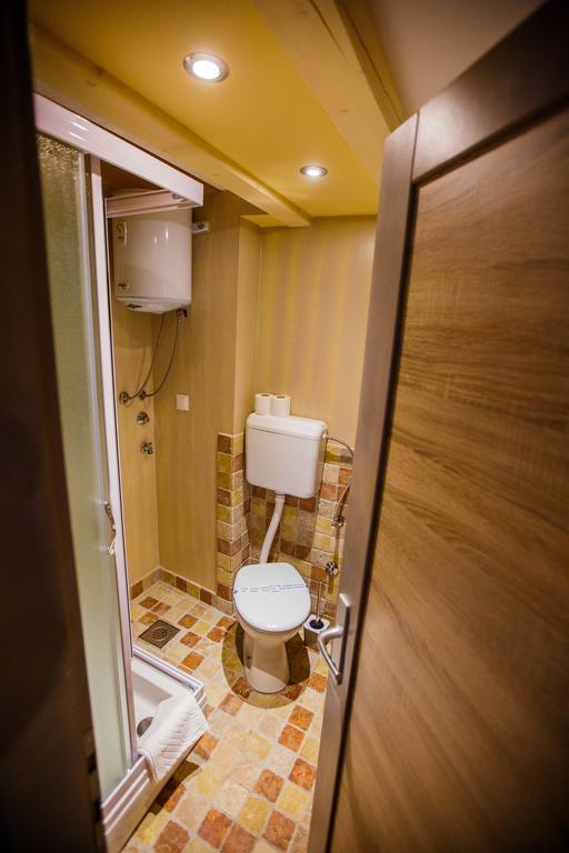 Studio Apartments Bonaca Спліт Екстер'єр фото