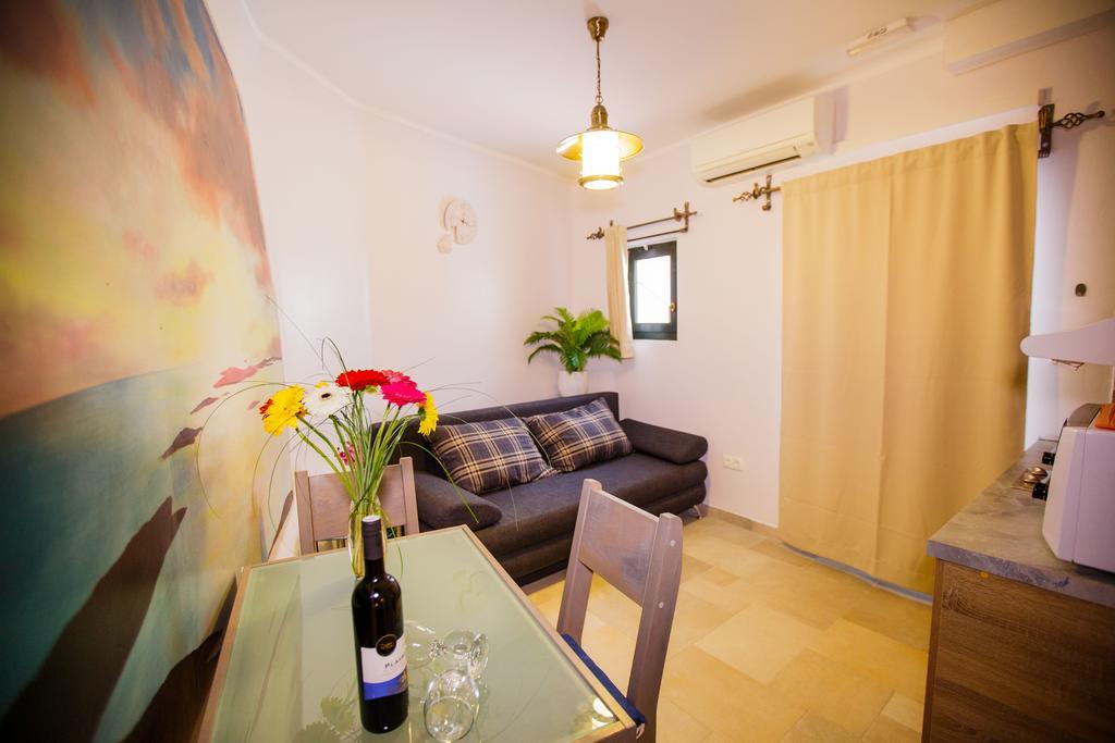 Studio Apartments Bonaca Спліт Екстер'єр фото