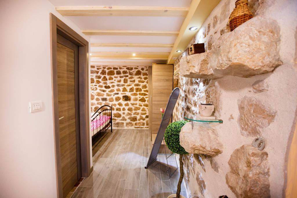 Studio Apartments Bonaca Спліт Екстер'єр фото