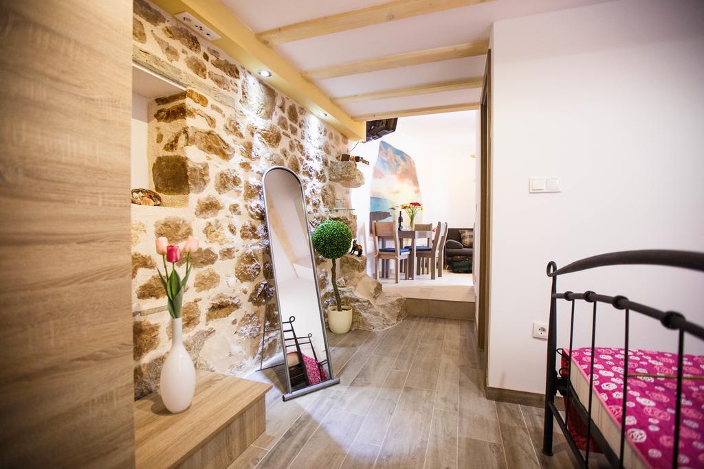 Studio Apartments Bonaca Спліт Екстер'єр фото